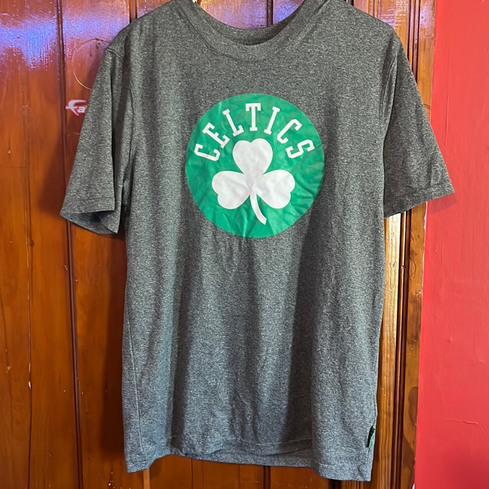 Mens M Celtics tee - Picture 1 of 3